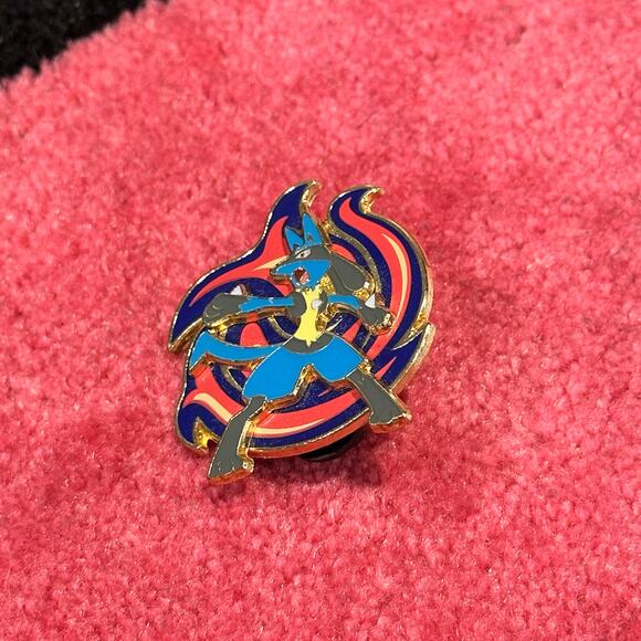 Pokémon TCG: Lucario VSTAR Premium Pin – As Pictured - Picture 2 of 6
